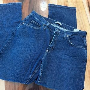 Women’s Lee Riders Classic Fit Straight Leg